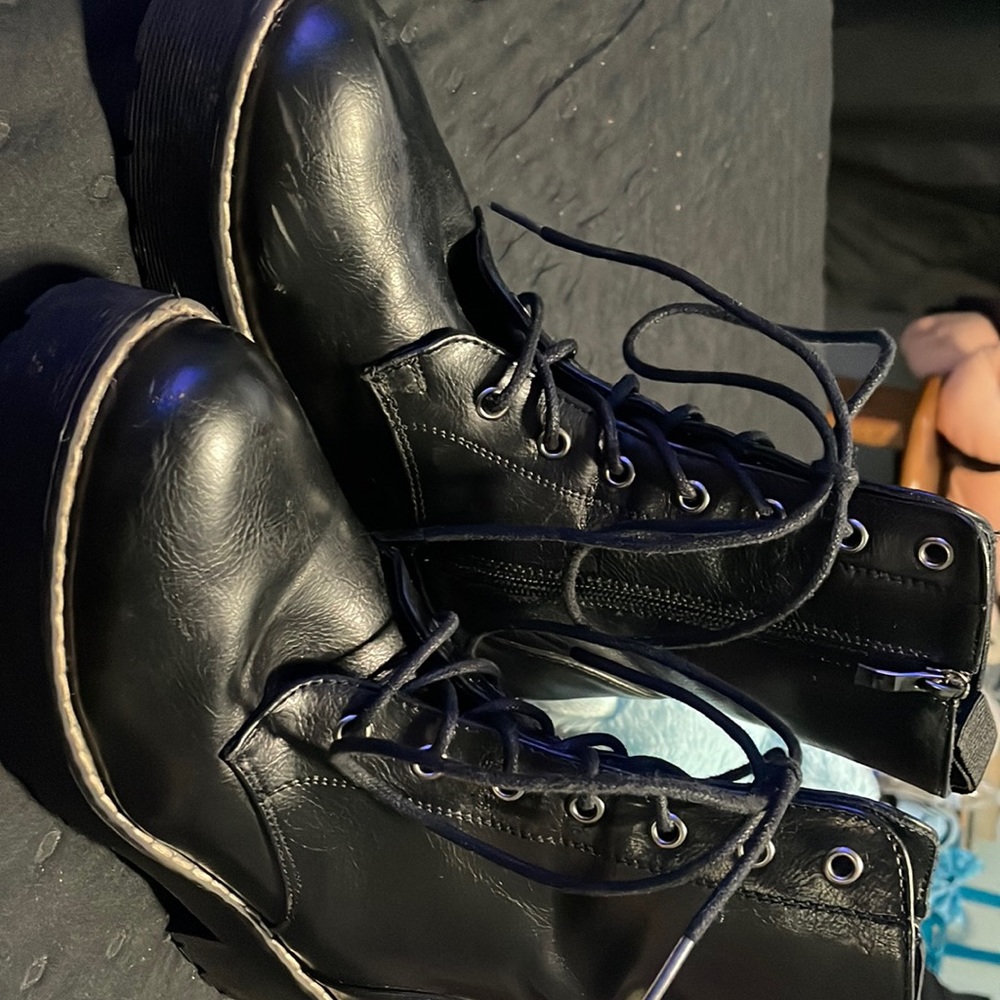 Dirty Laundry ankle boots